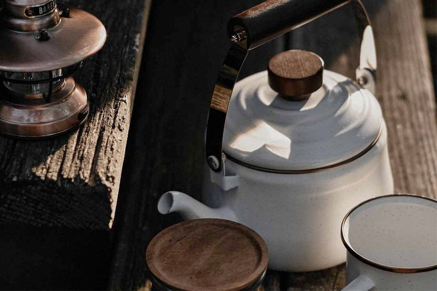 Barebones Enamel Teapot - Eggshell